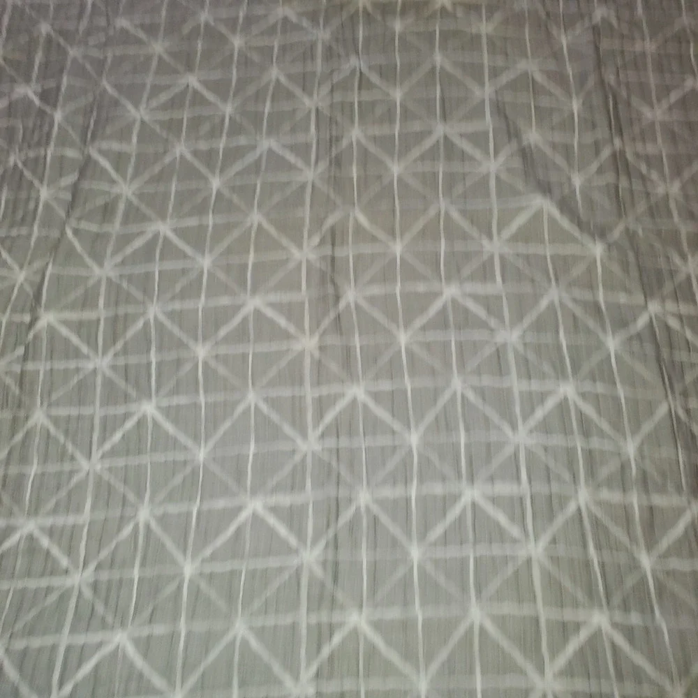 Aden Anais Muslin Dream Thick Quilted Grey Blue Chevron Reversible‎ Baby Blanket